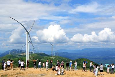 湖北利川：风力发电赋能文旅融合