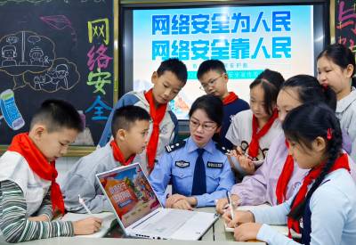 湖北恩施：筑牢校园网络安全防线