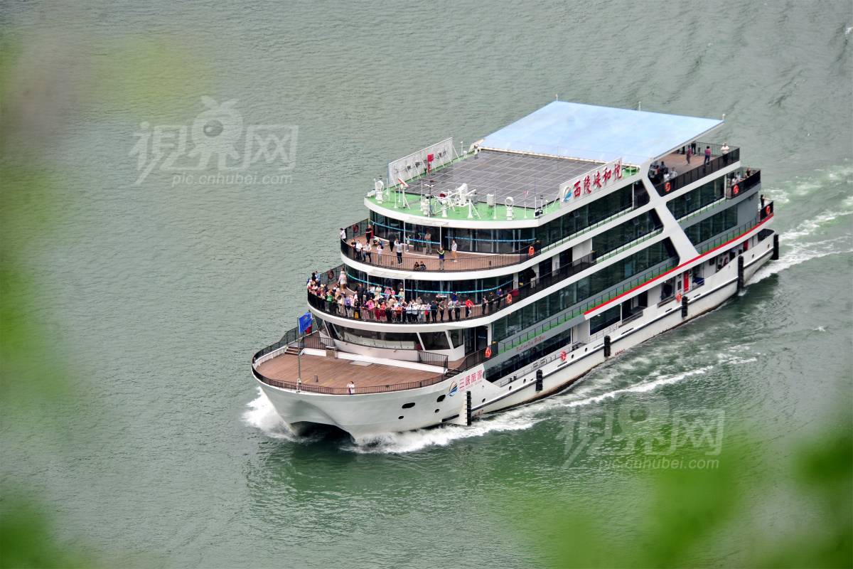 1008832