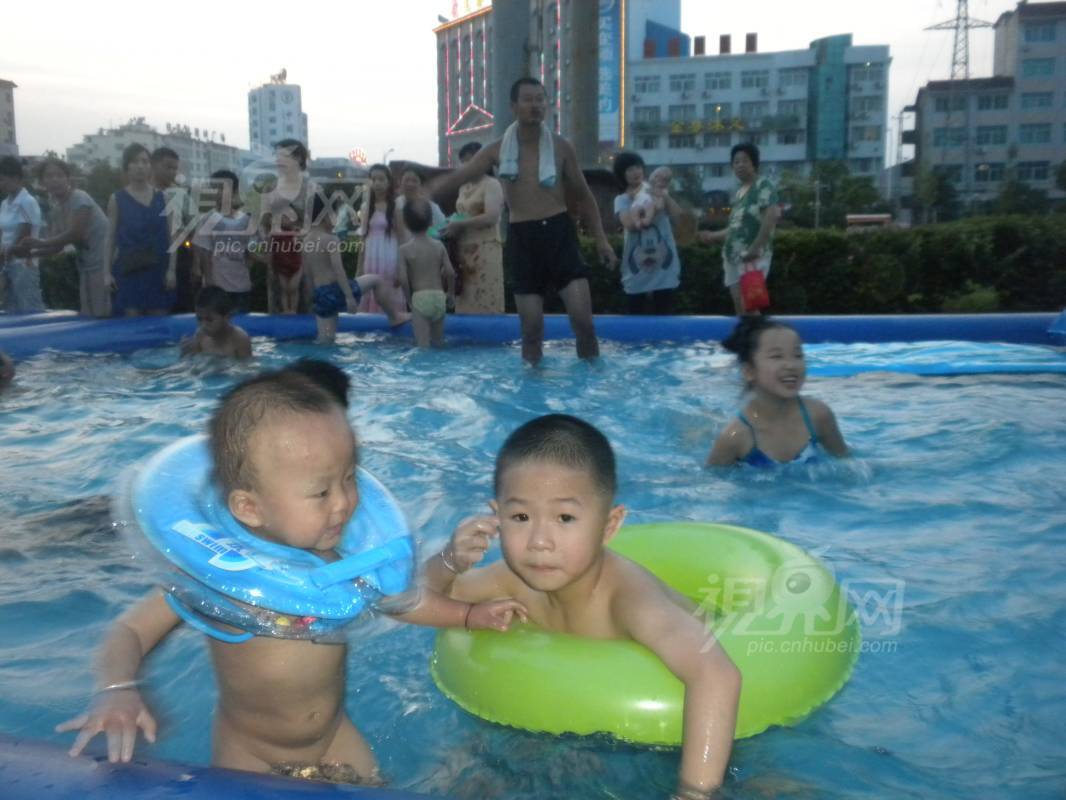 121263