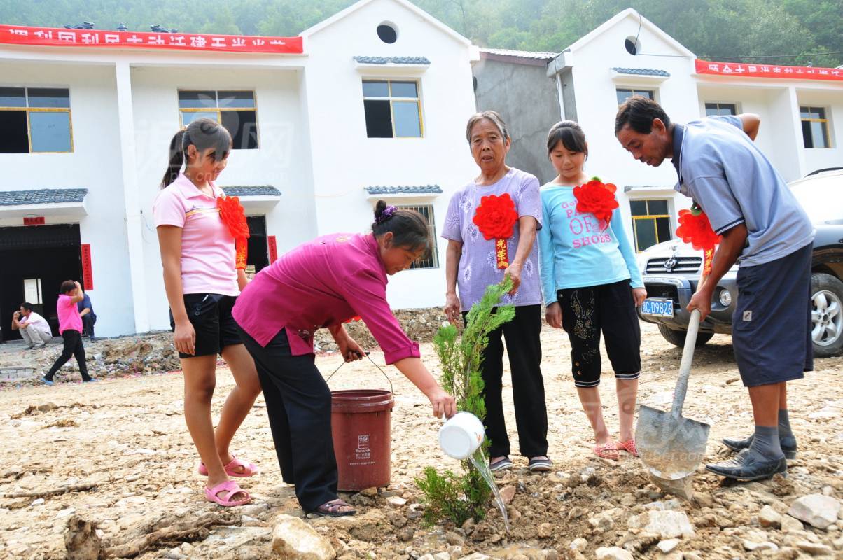 128616