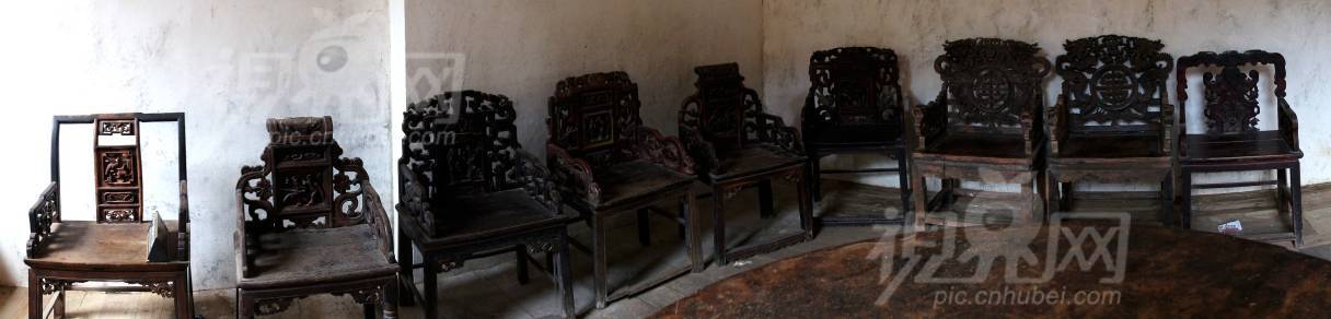 131809