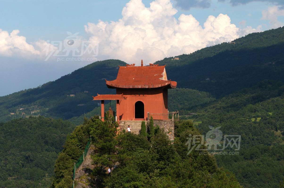 133381