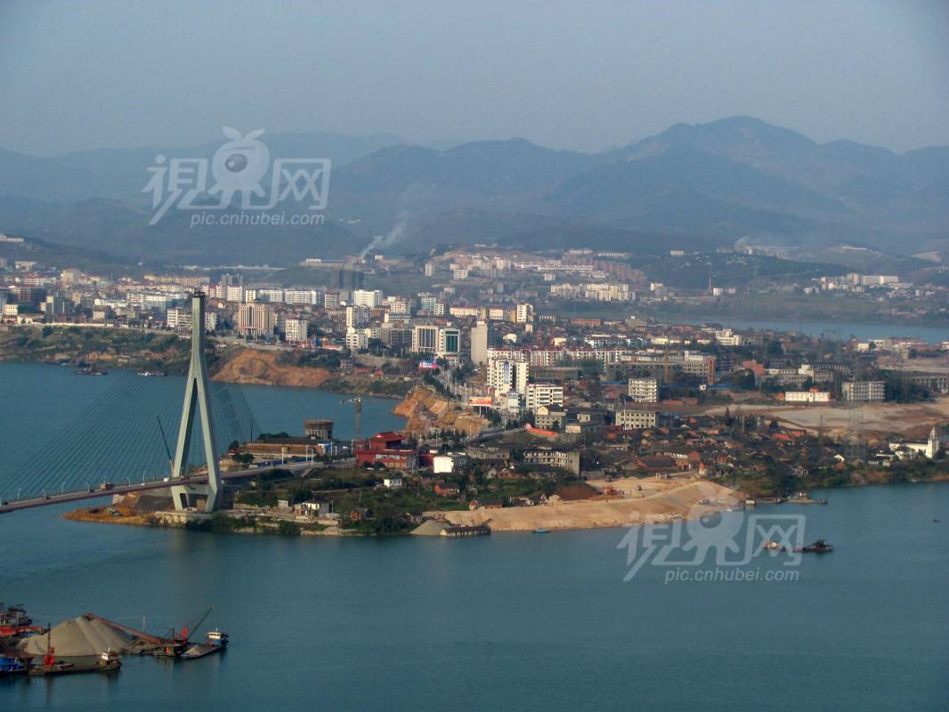 153452