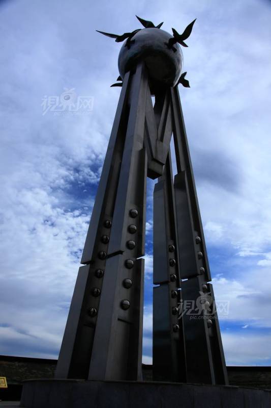 165928