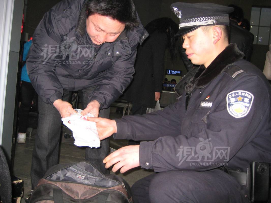 178993