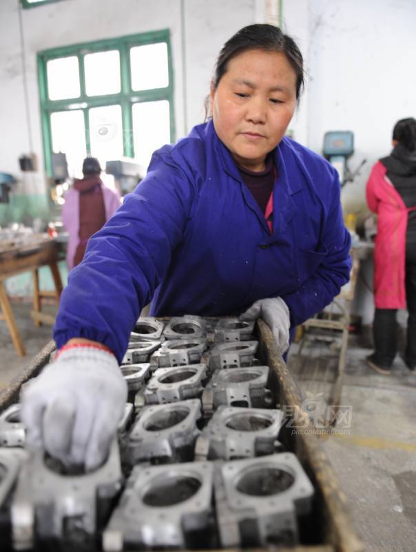 180326