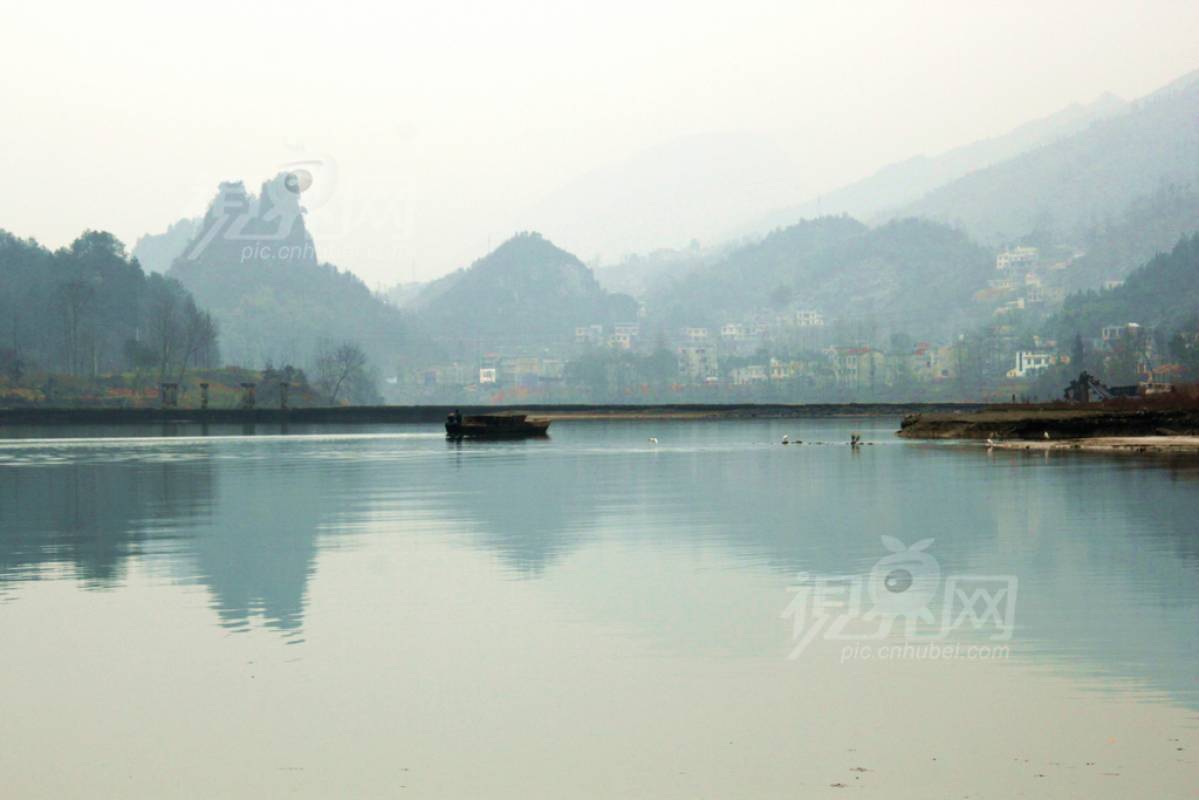 183156