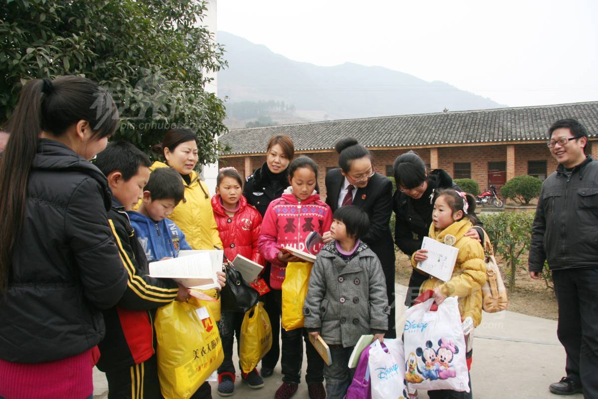 184310