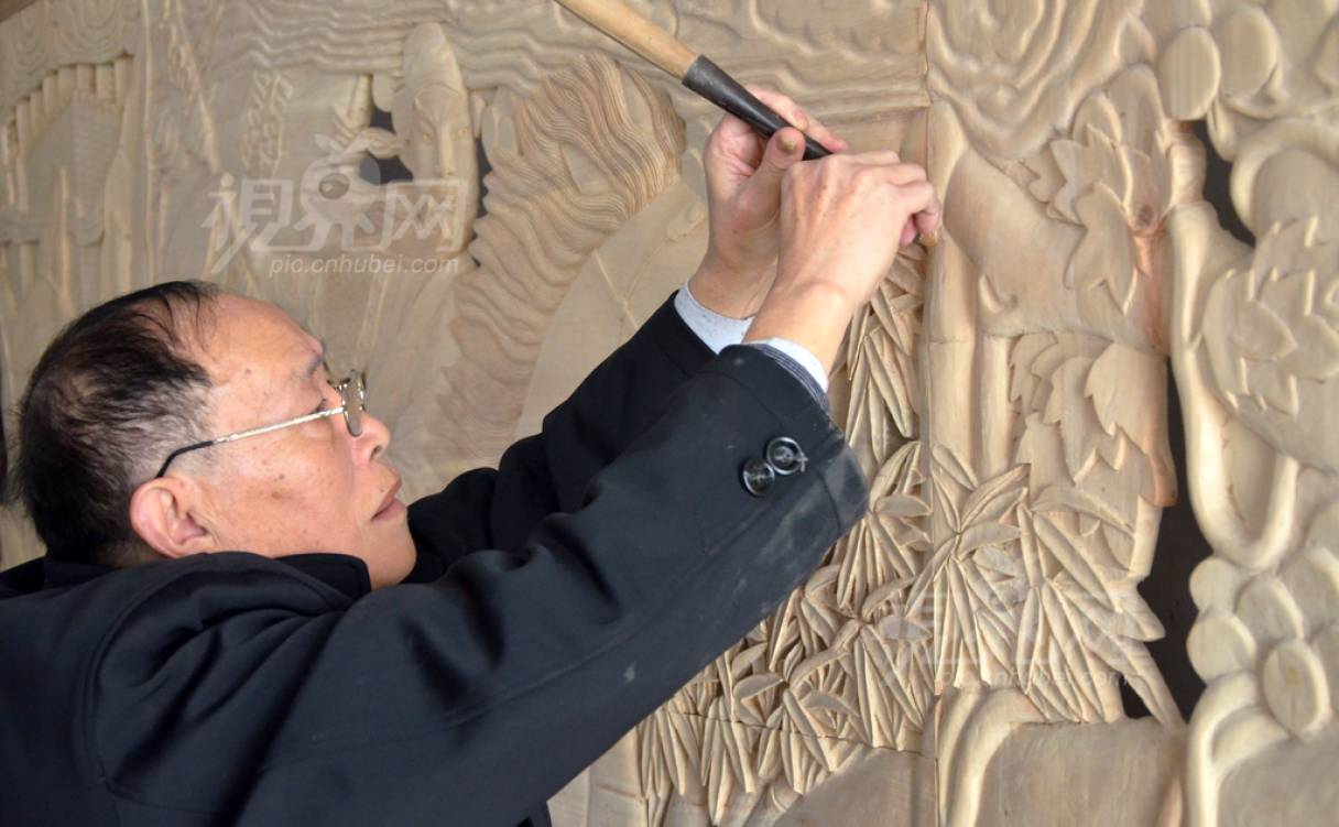 187338