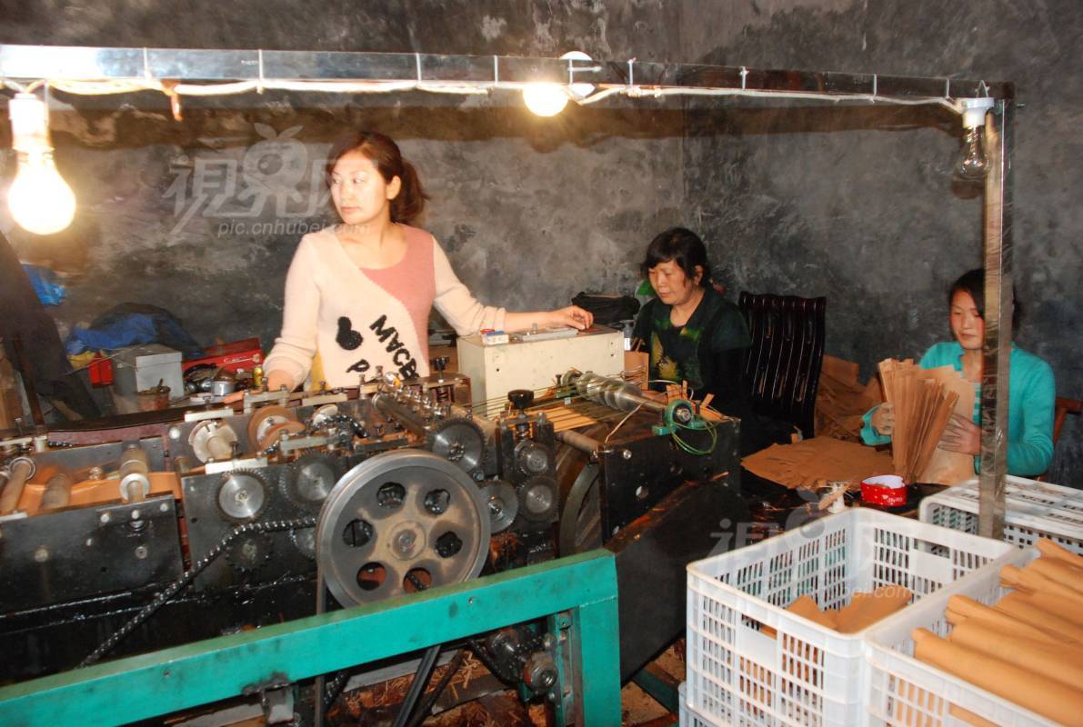 201058