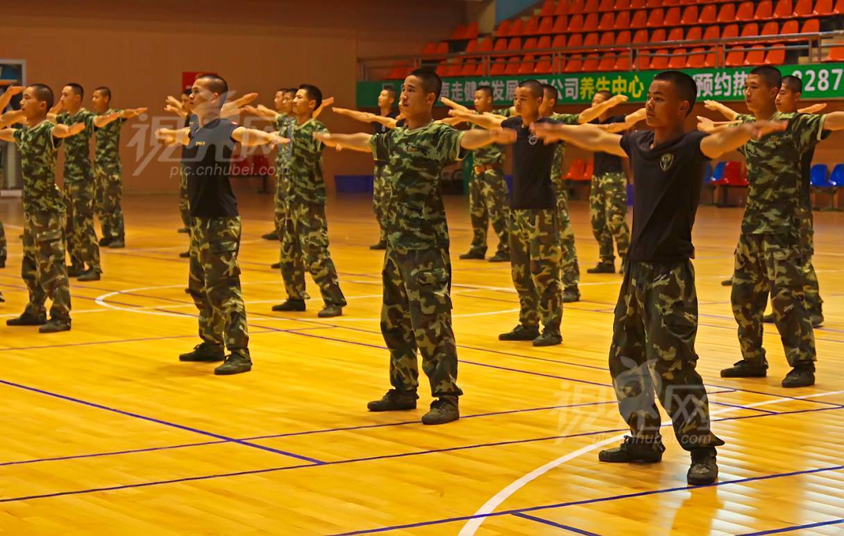219030