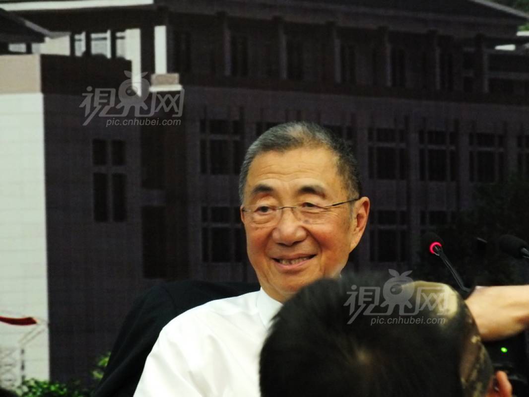 219392
