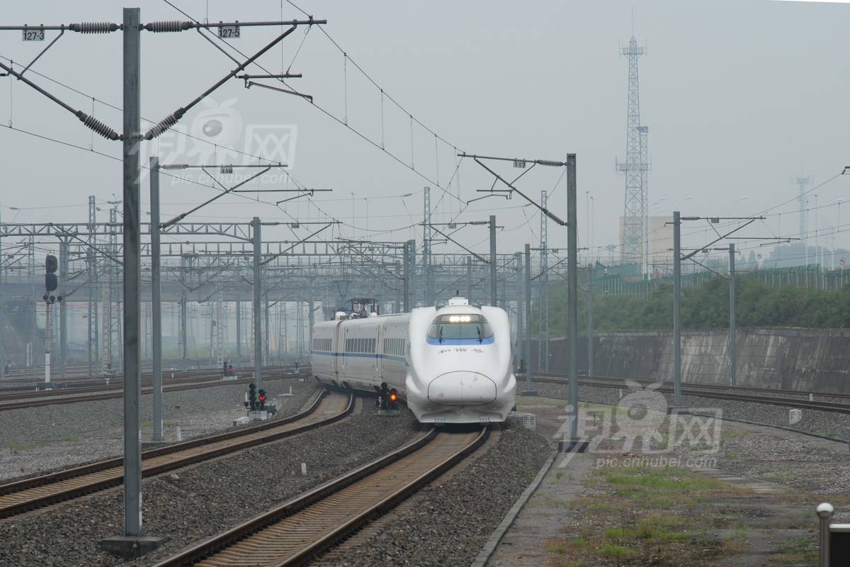220001