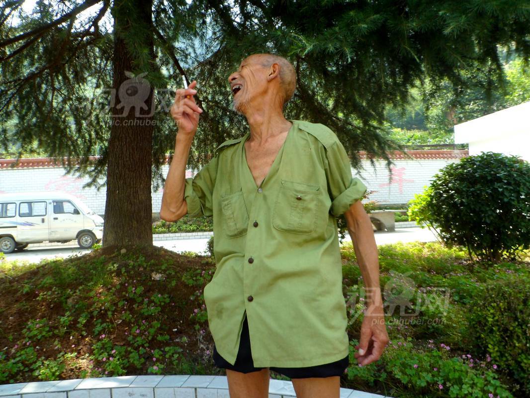 227804
