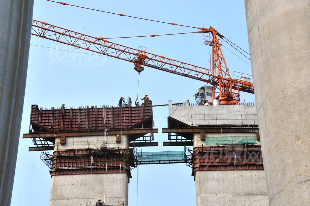 233167