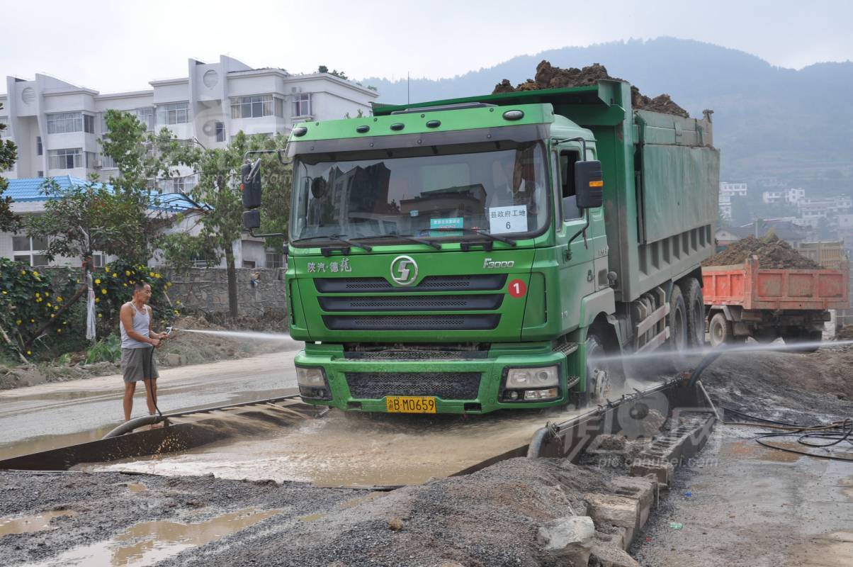 234899