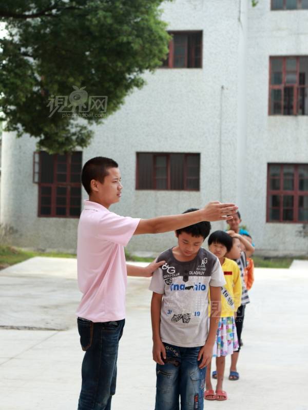 236739