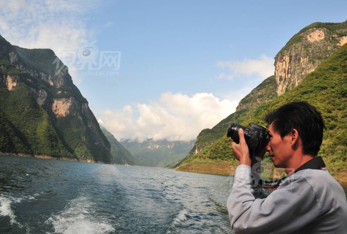 239637