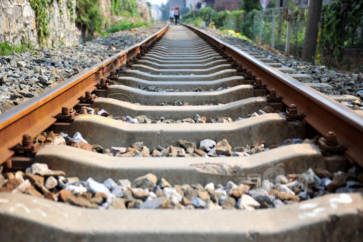 240579