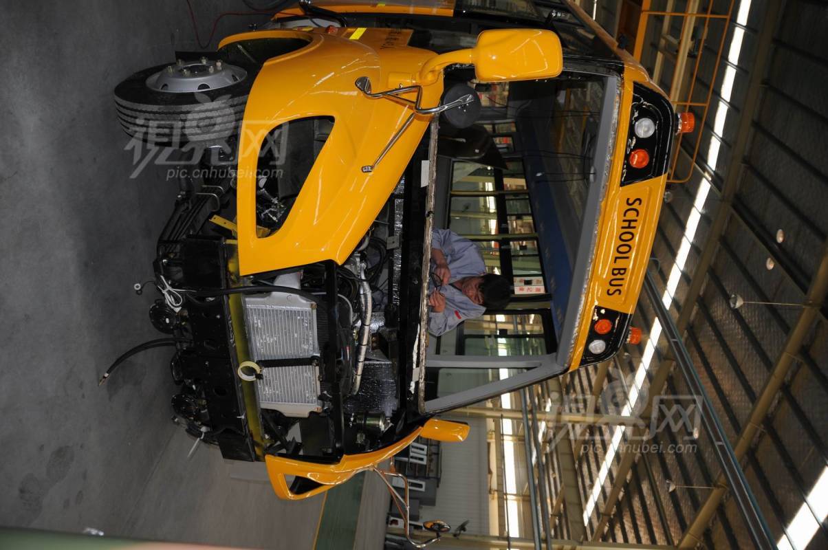 271067