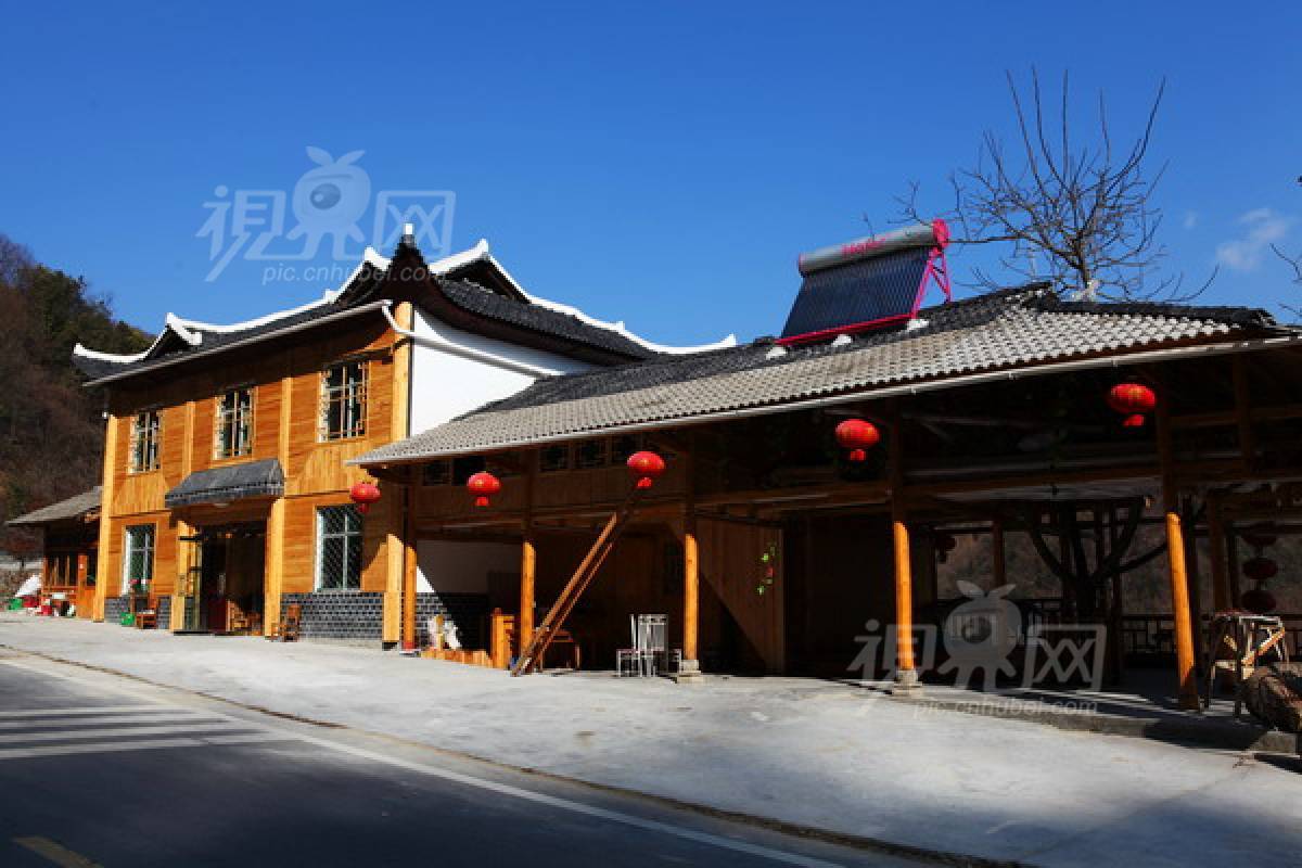 271139