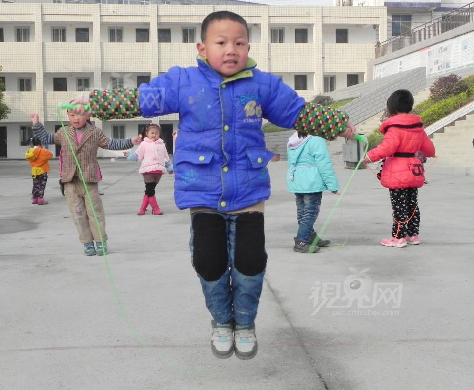 285258