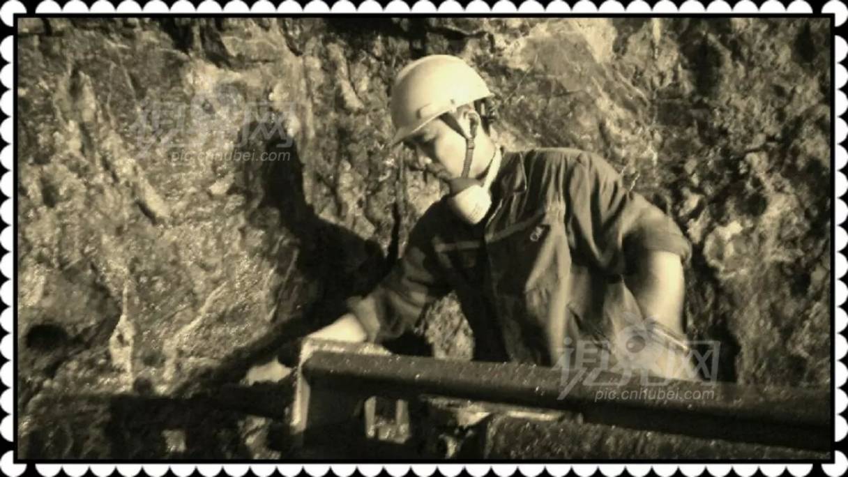 421459