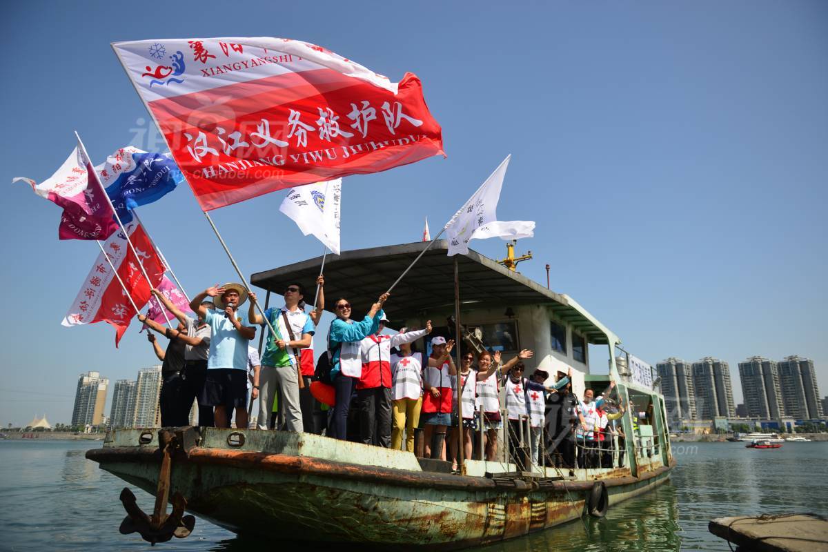 497068
