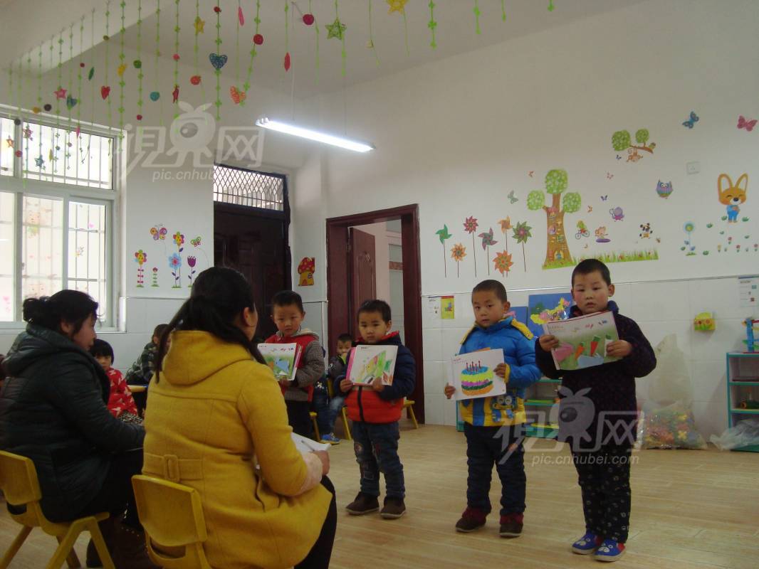 519713