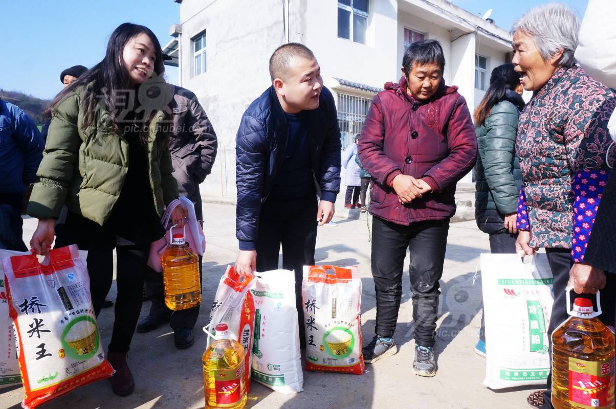 520144