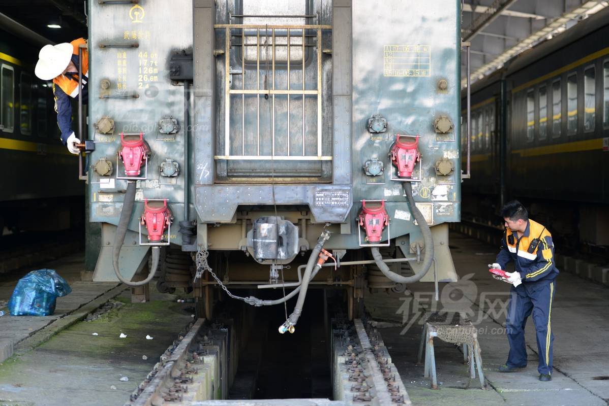 543249
