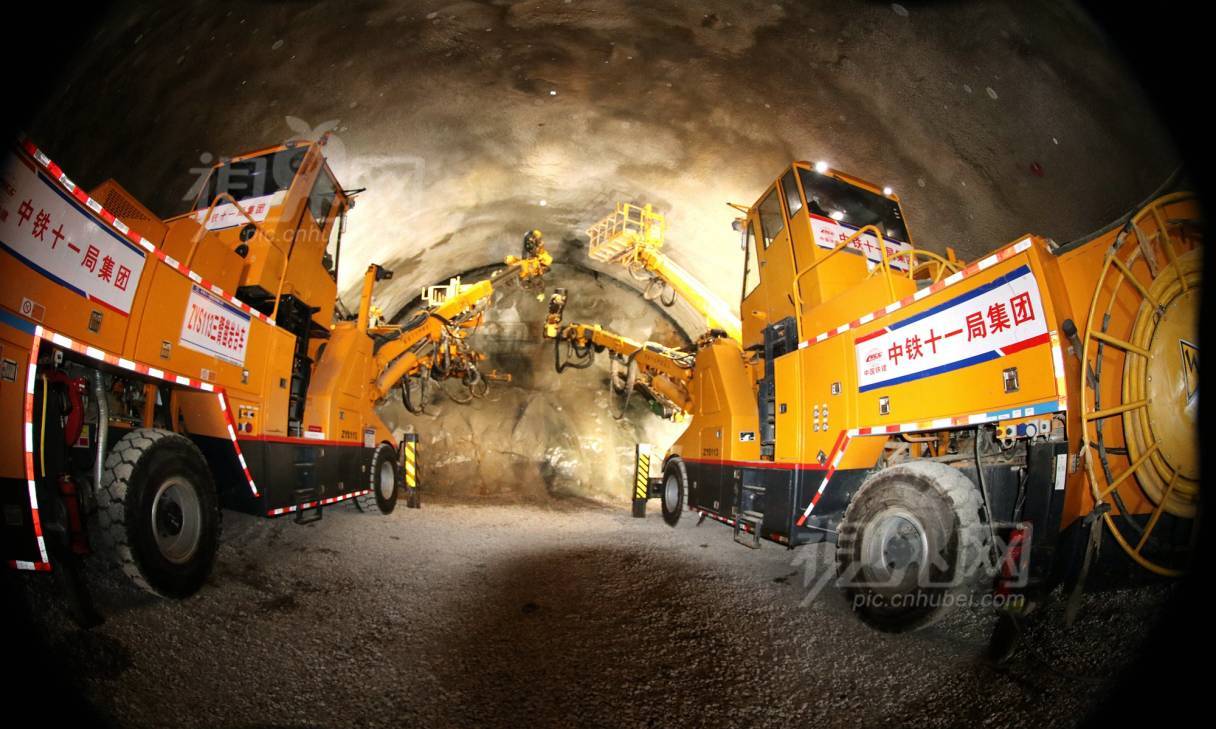 551513