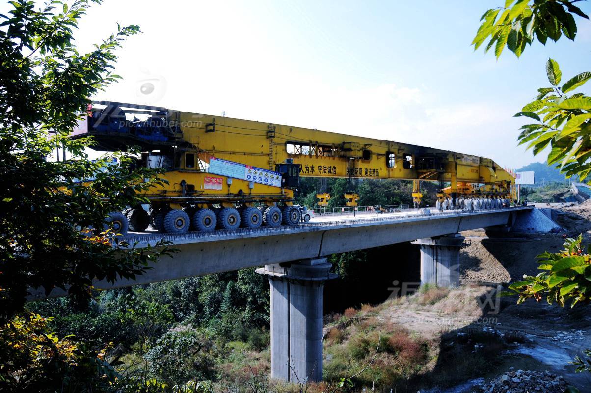 551532