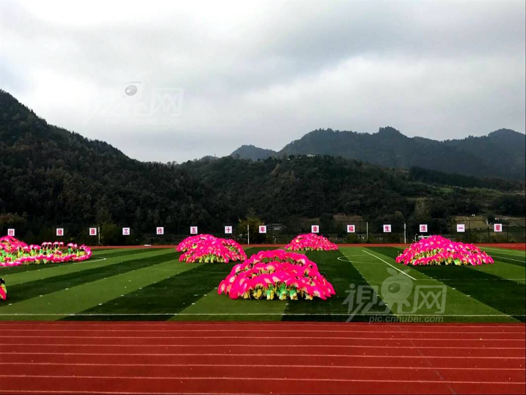 552283