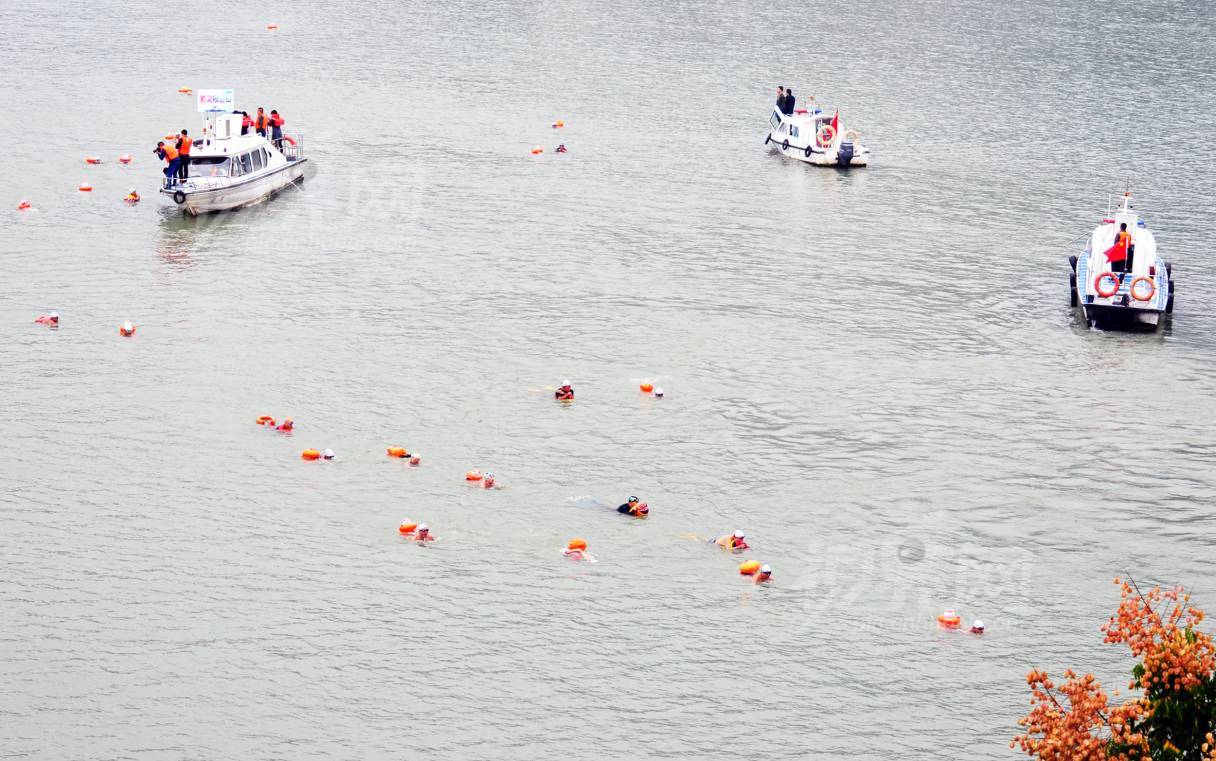 552567
