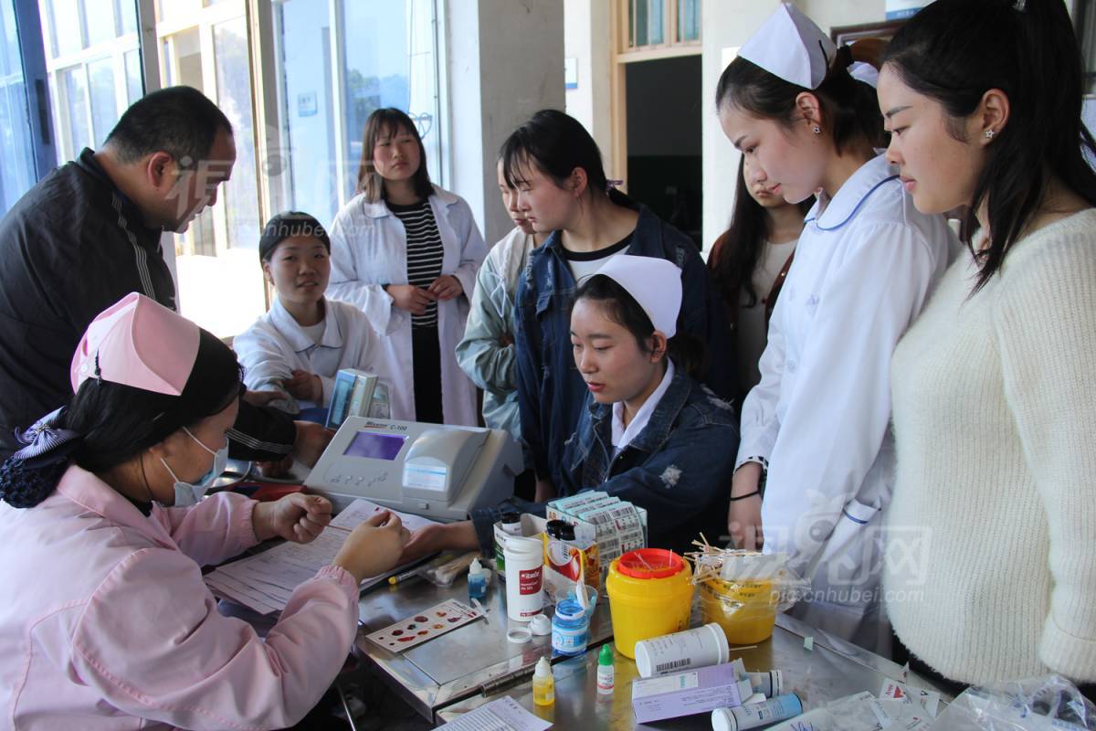 572513