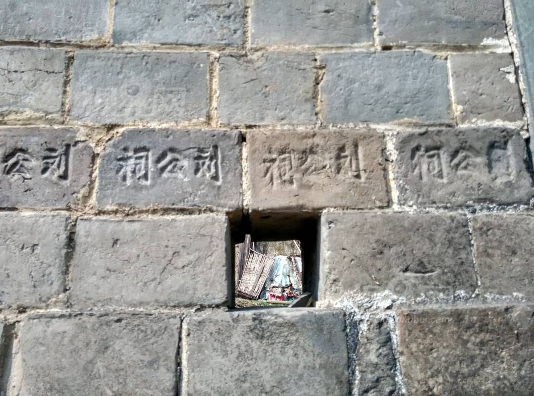 574571