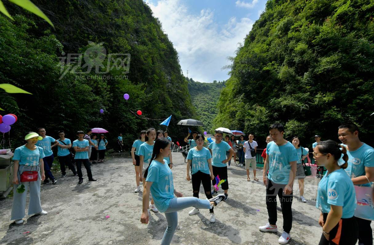 577405