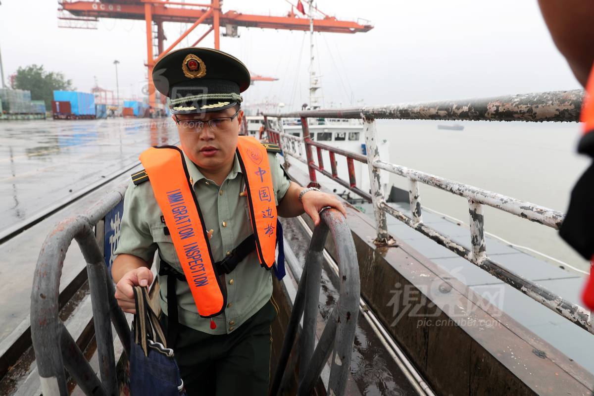 581912
