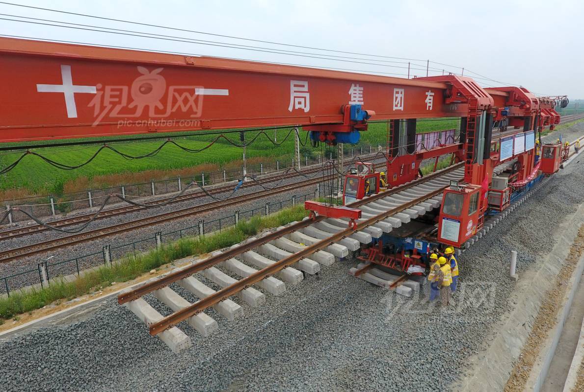 586160