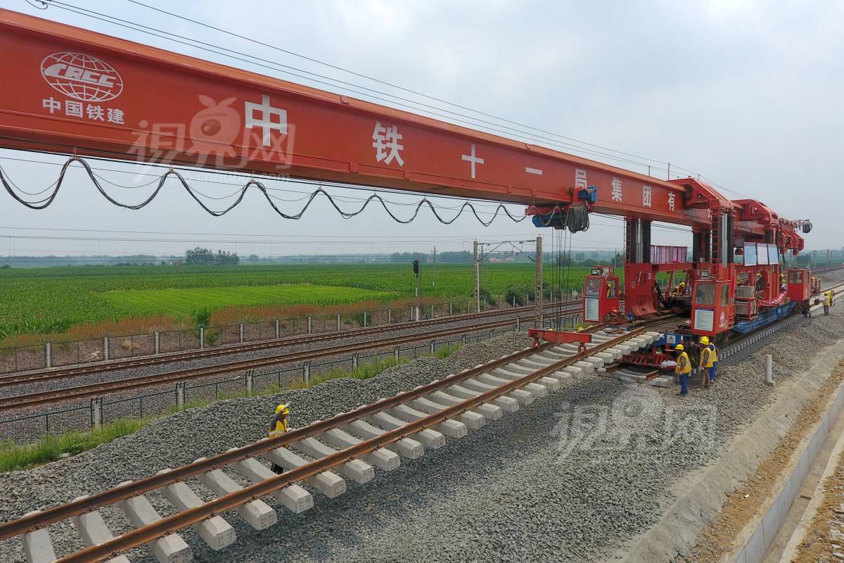 586162