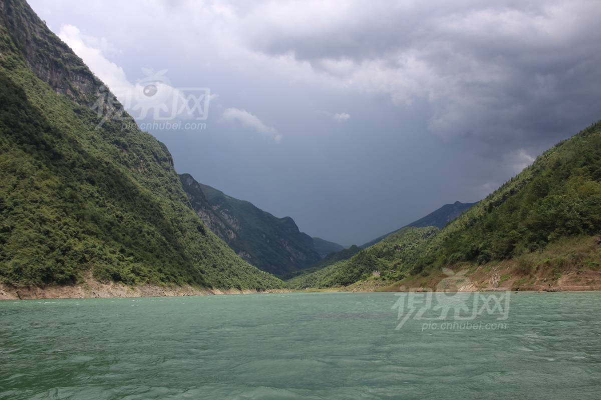 588428