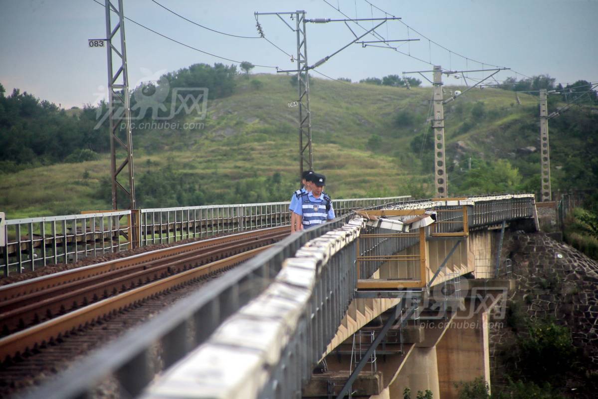 591104