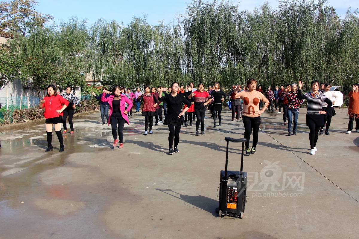599327