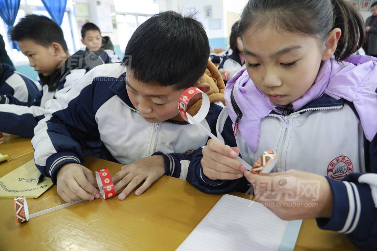 602562