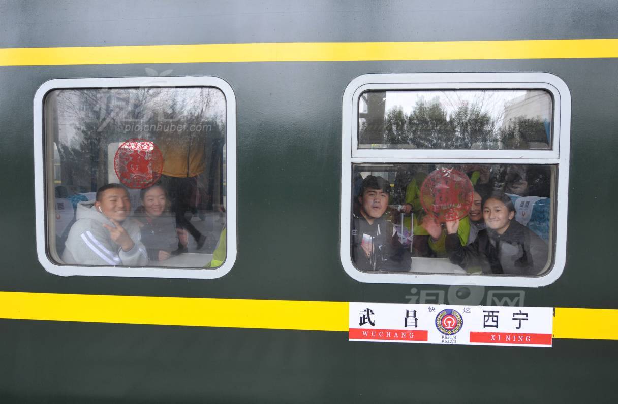 607634