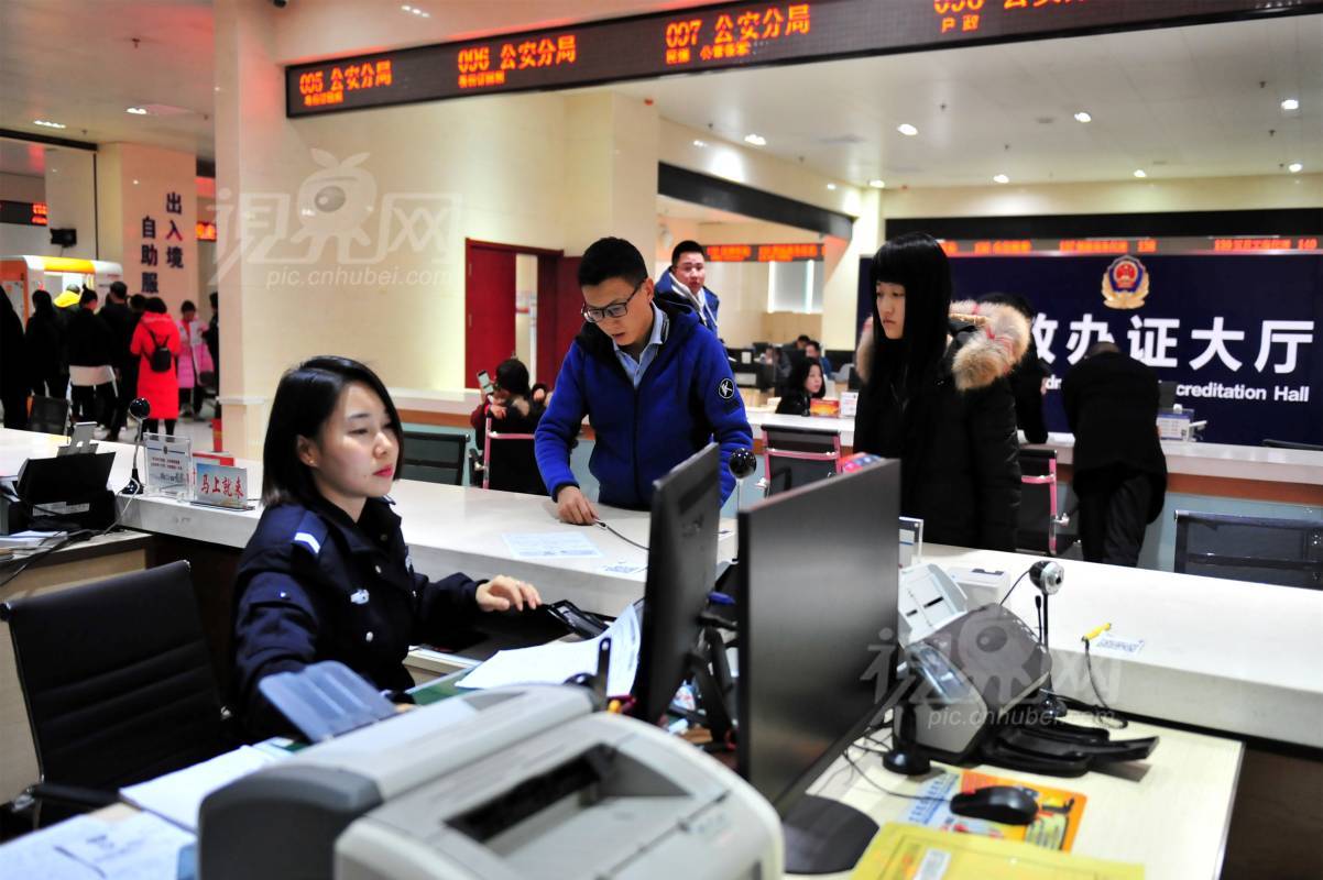 610394