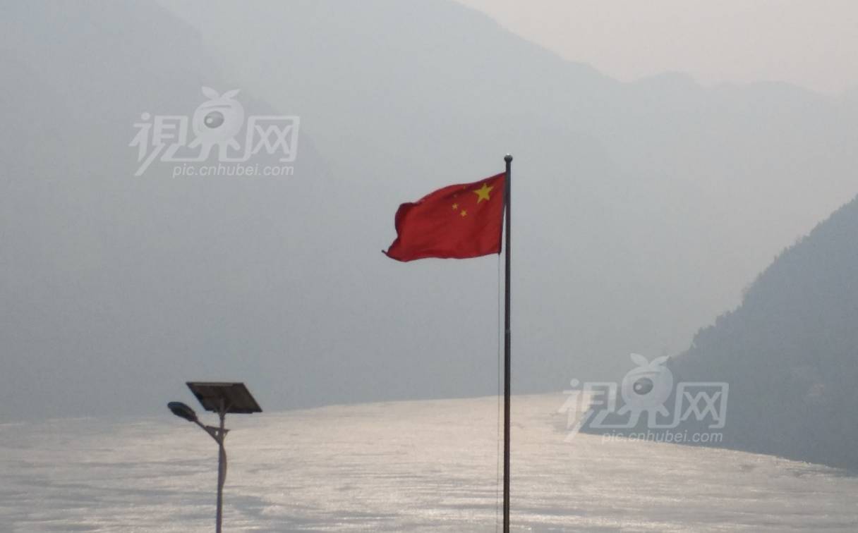 610894