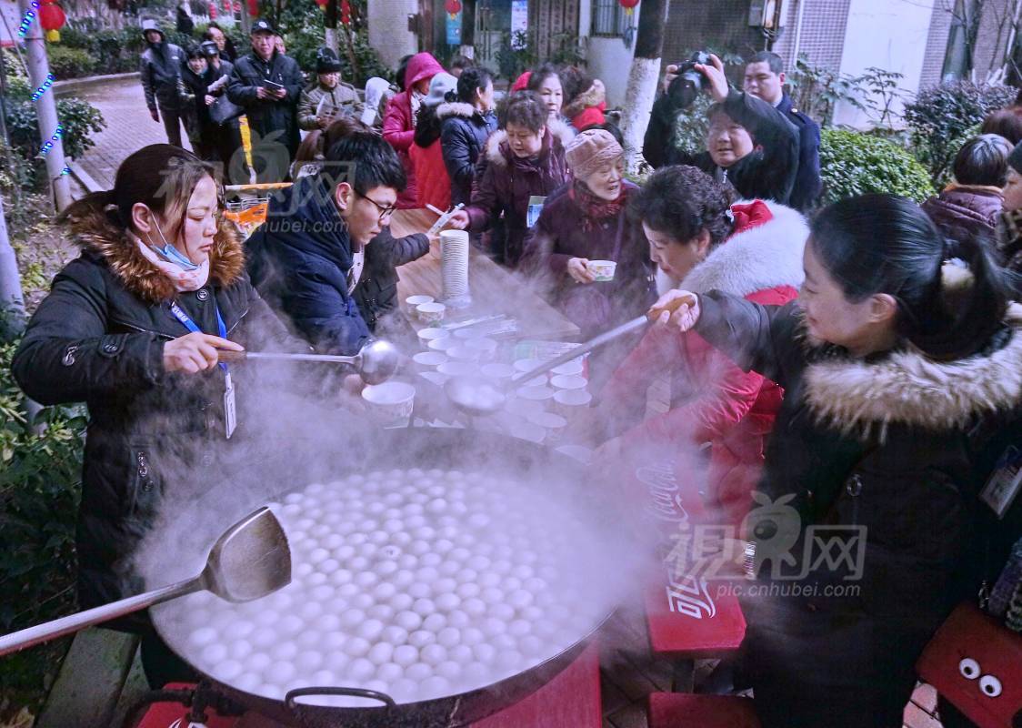 612761